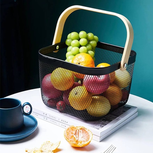 SQUARE MESH BASKET WITH WOODEN HANDLE